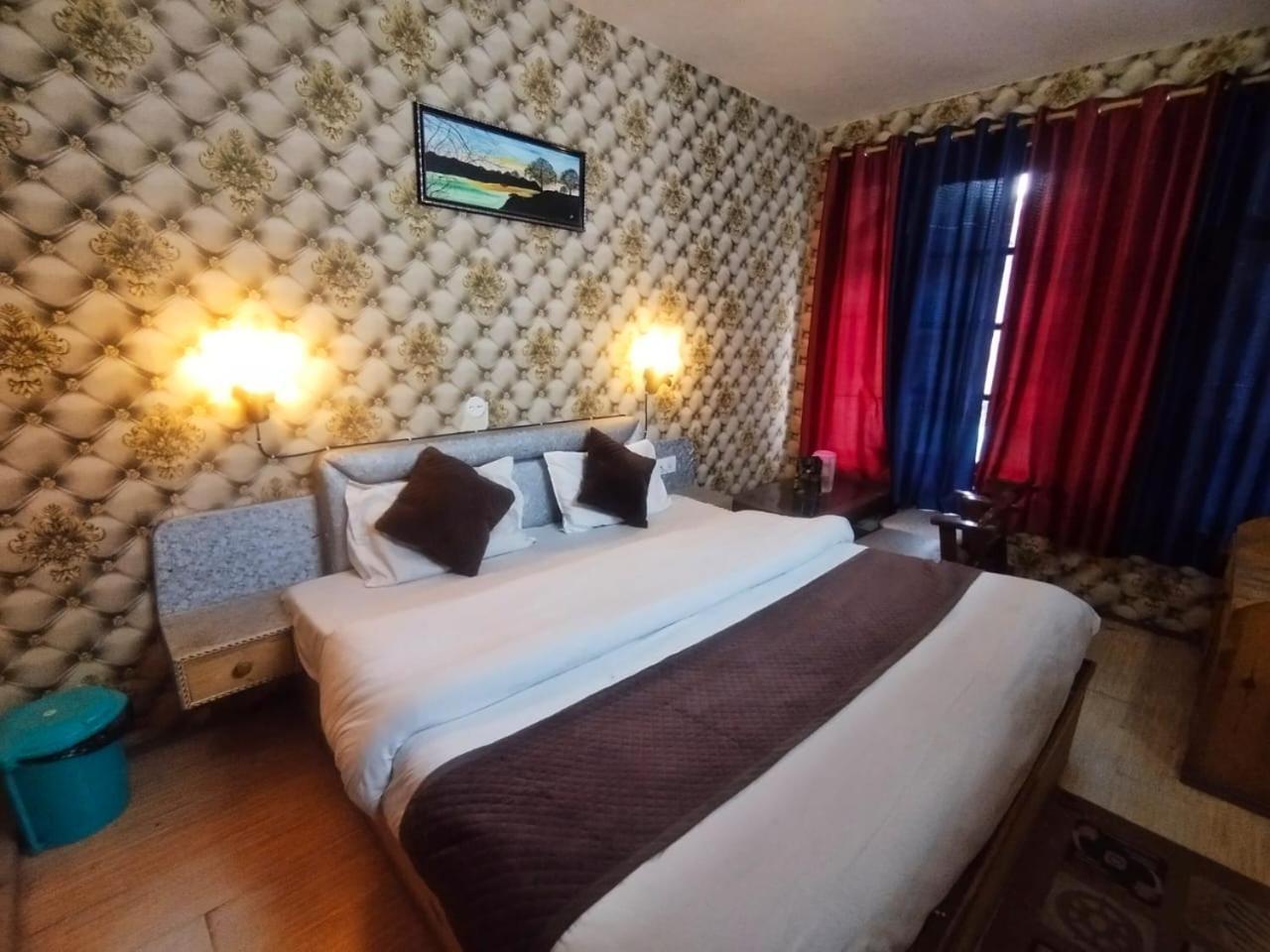 Hotel Gilbert Mountain View Manāli エクステリア 写真